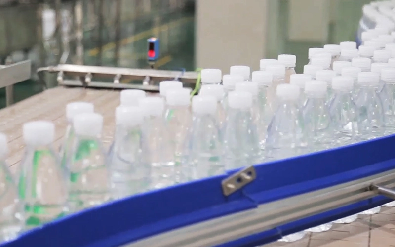 Beverage factory using 36000BPH water bottling line with automatic water filling system