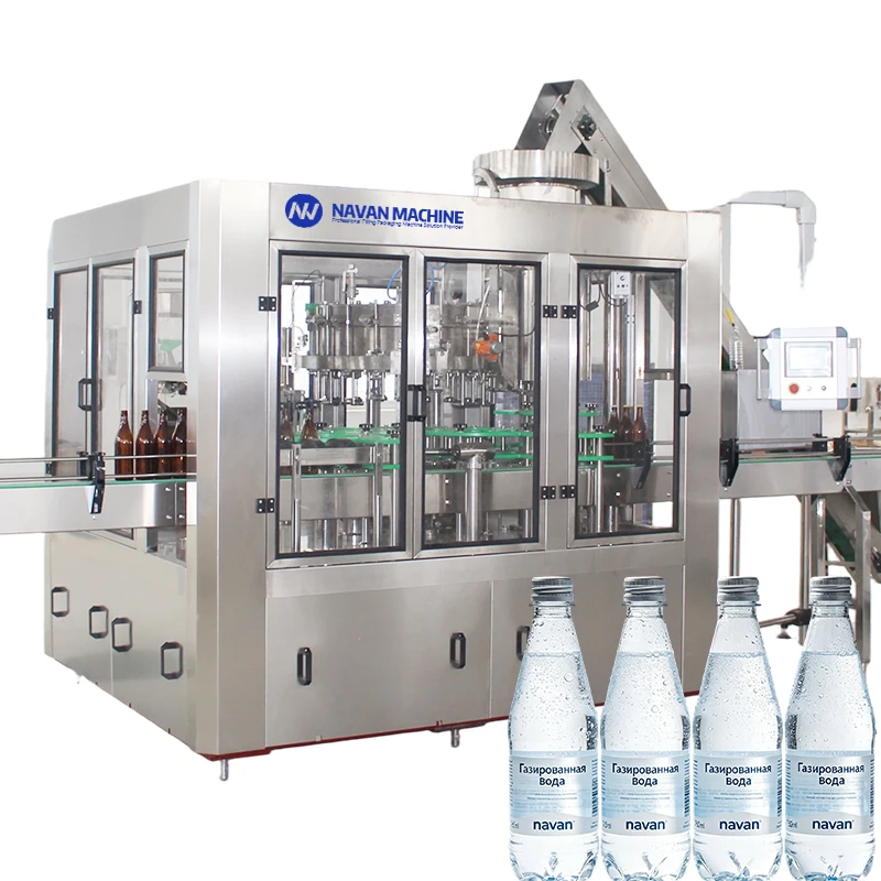 Machine de mise en bouteilles de boissons gazeuses en verre